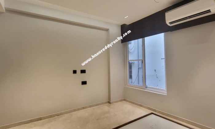 4 BHK Flat for Sale in East Point Colony